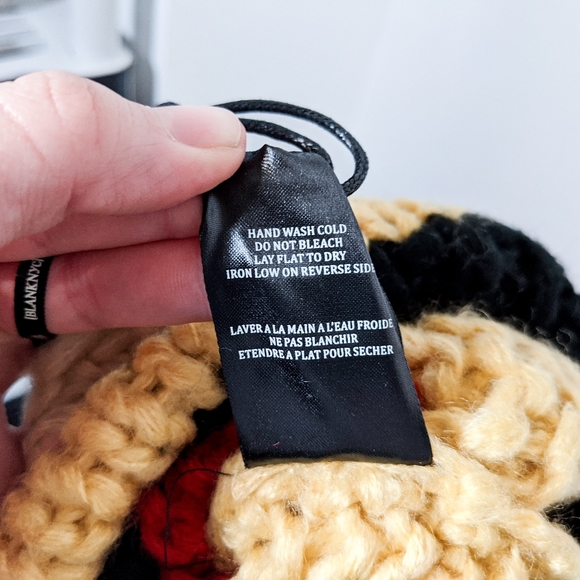 SOLD!! Blank NYC Sweetheart Color Block Sweater Size S - Picture 12 of 12